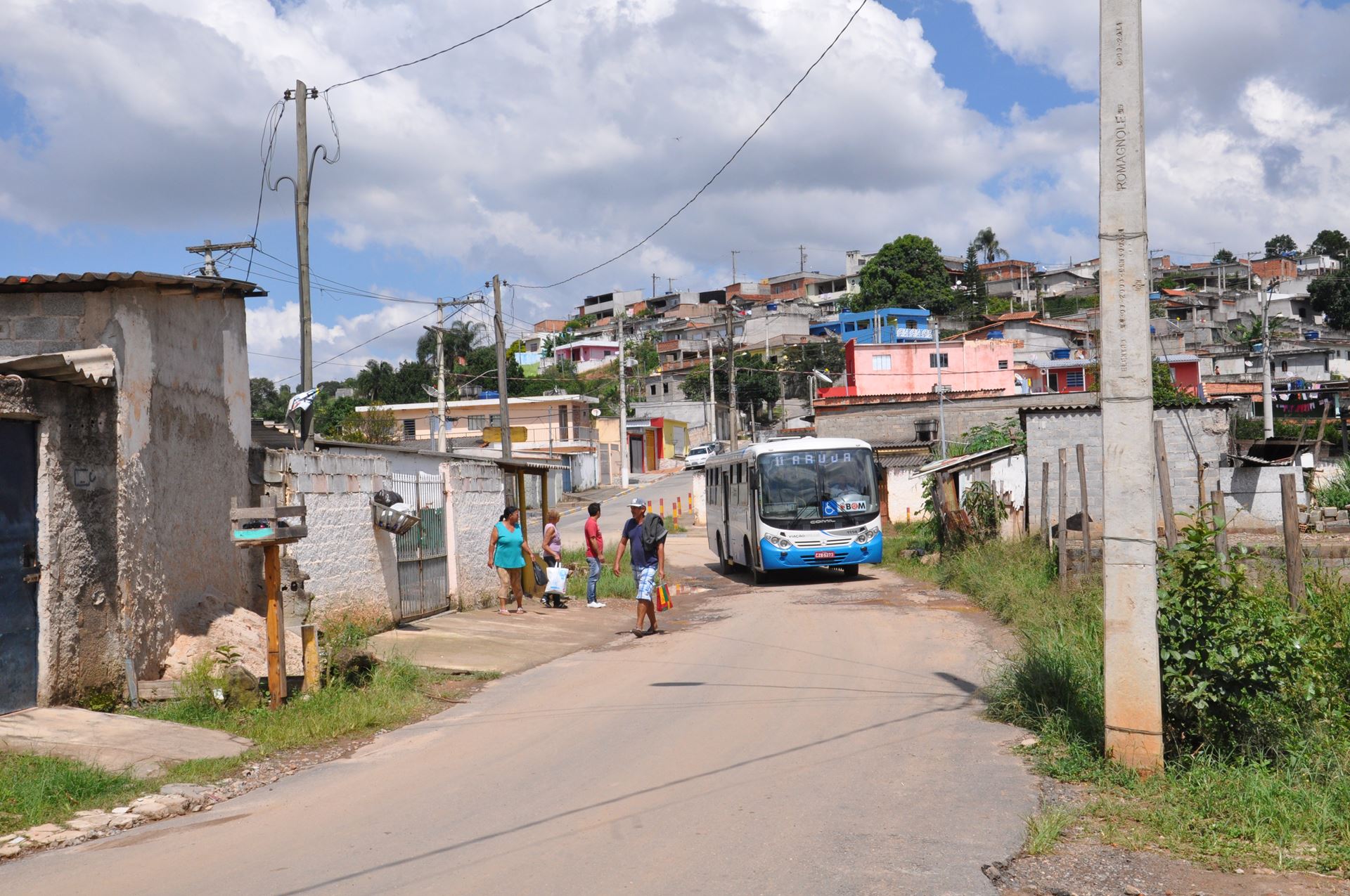 Prefeitura executará serviços nas ruas Pinheiro e Jacarandás