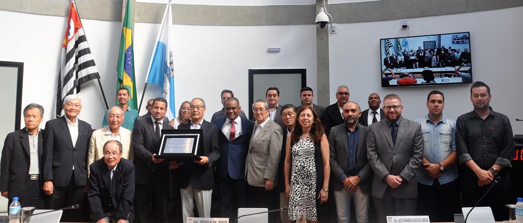 Gabriel presta homenagem aos 50 anos do PL Golfe Clube