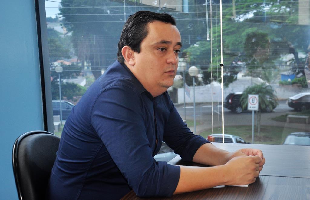 Abelzinho anuncia criação de programa de estágio na Casa