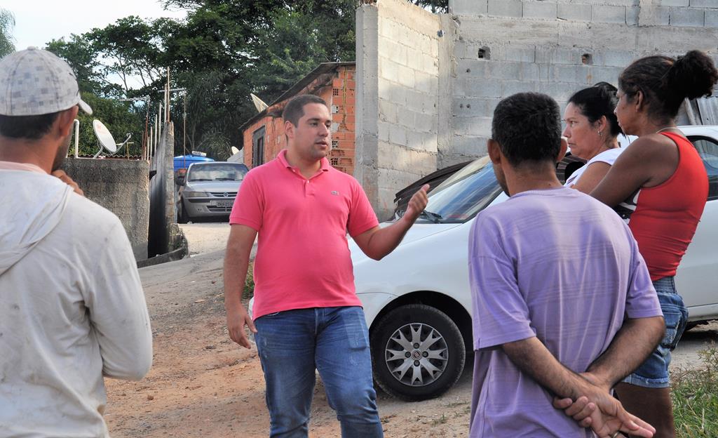 Sem água, moradores do Retiro reivindicam intervenção de Laranjeira