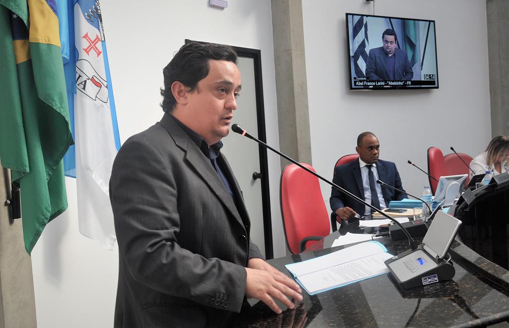 Galpão onde funciona Associação de Catadores terá nome de ex-cooperada