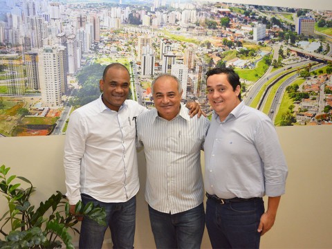 Abelzinho visita Câmara de São José dos Campos