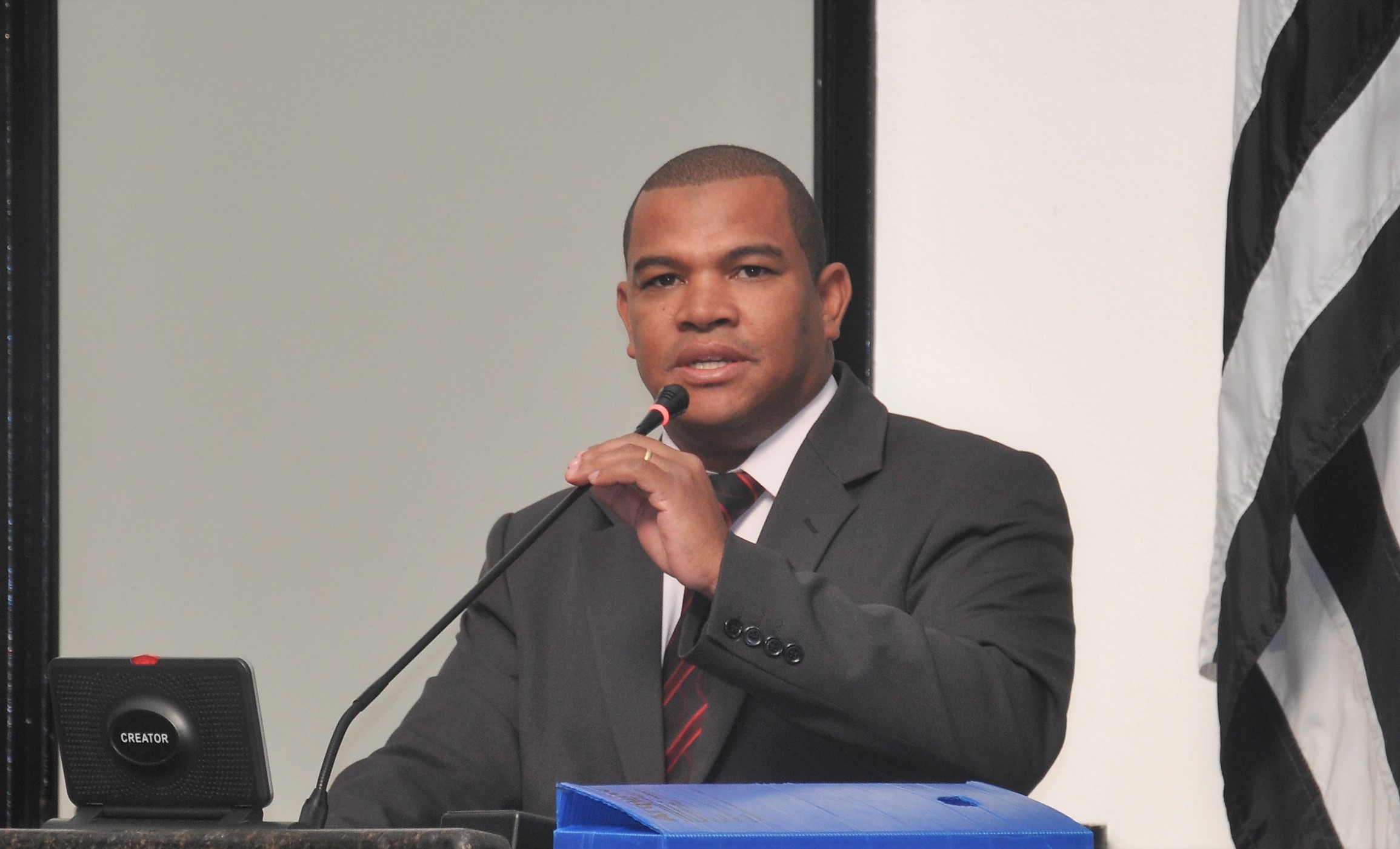 Preocupado, Pastor Edimar de Jesus quer diagnóstico sobre transporte escolar