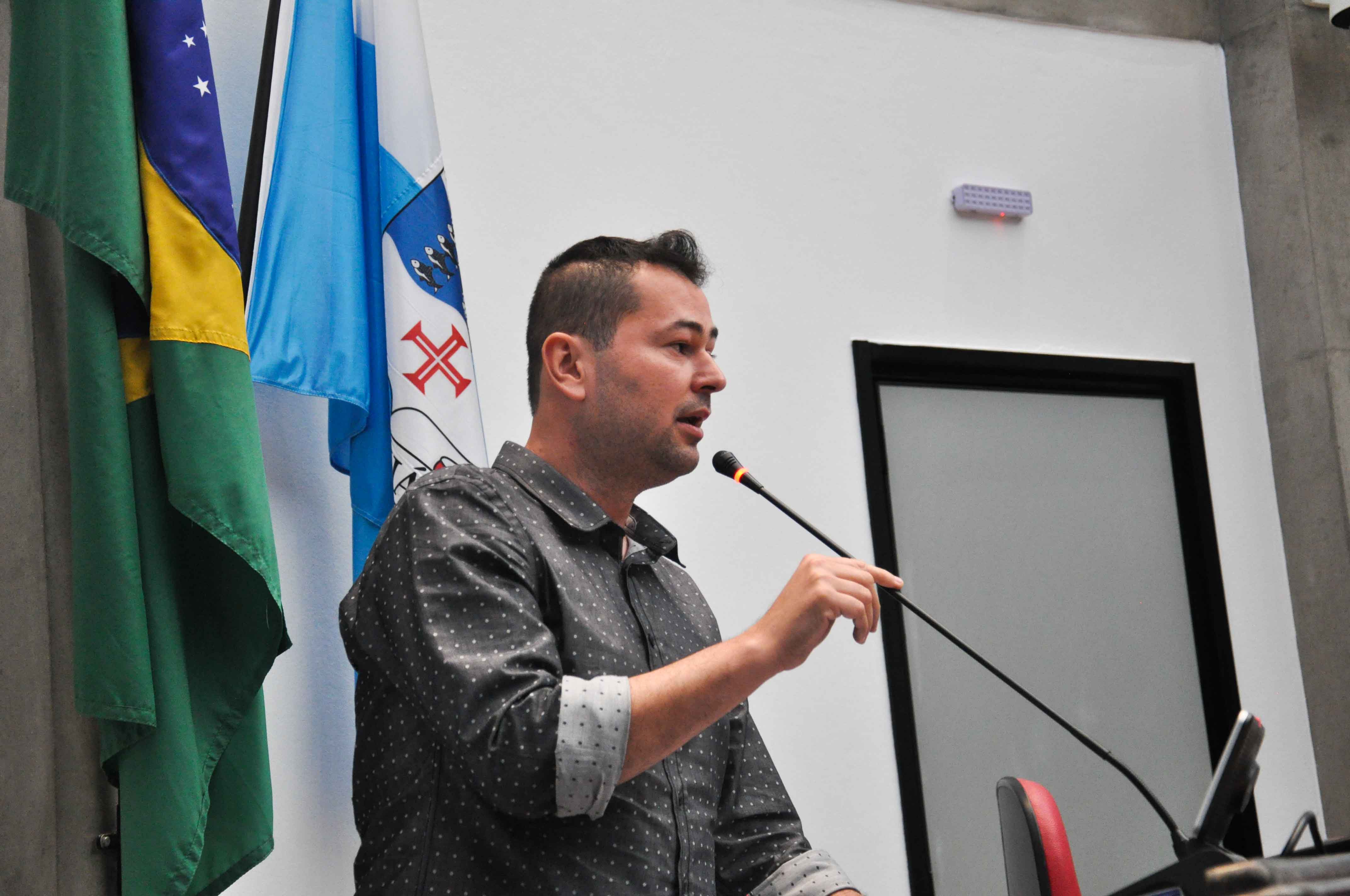 Dr. Marcelo Oliveira defende criação da Caçamba Social nos bairros