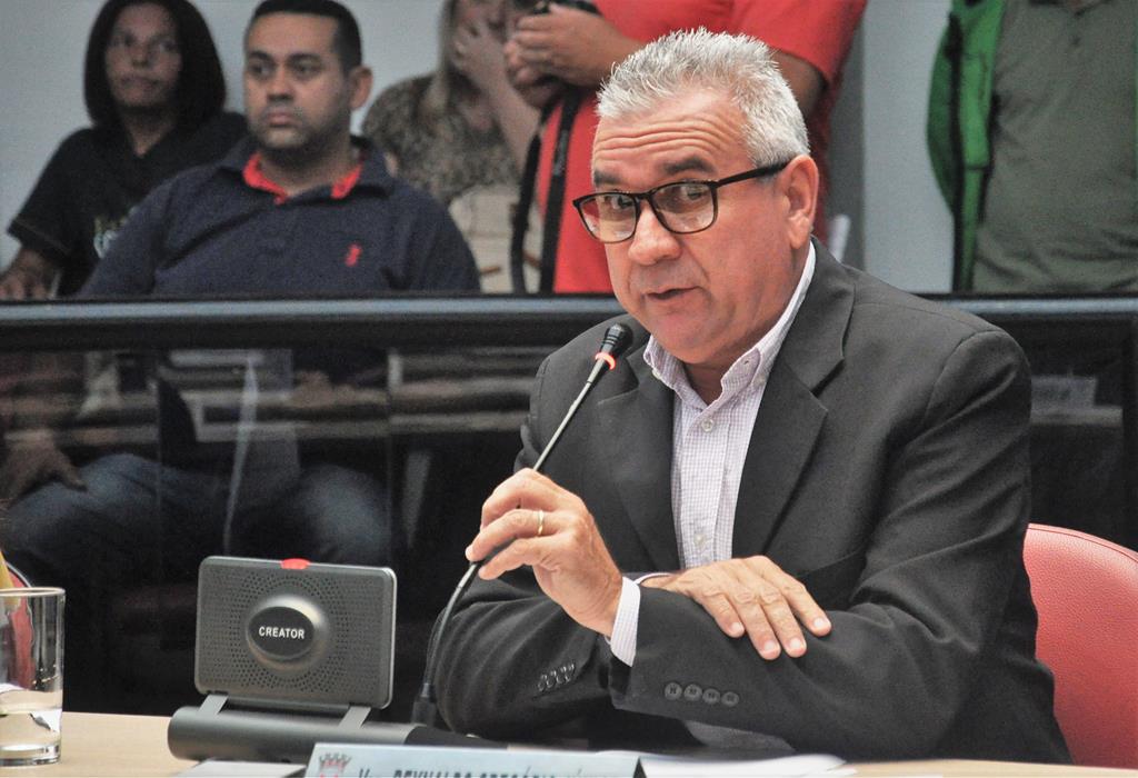 Reynaldinho cobra providências sobre coleta de lixo no bairro Vista Alegre
