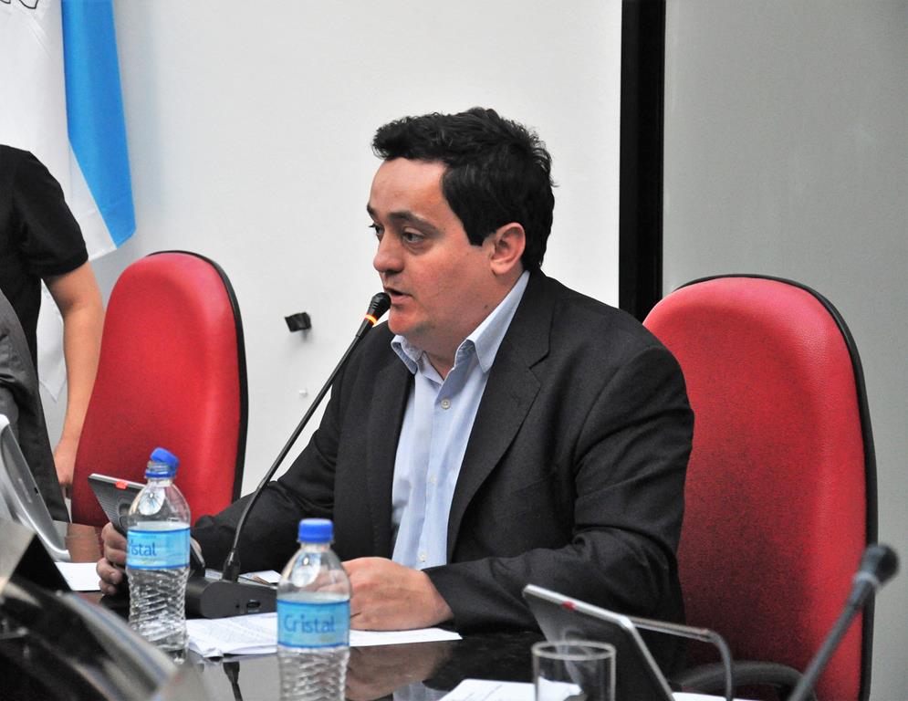 Após autorização da Câmara, município cria o programa Jovem Aprendiz
