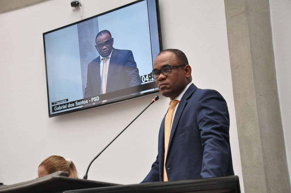 Gabriel repudia prisão de advogada durante audiência no RJ