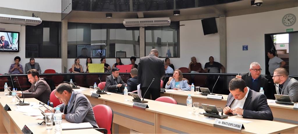 Resumo da Sessão: Confira o que foi discutido na Sessão Ordinária de 10/10