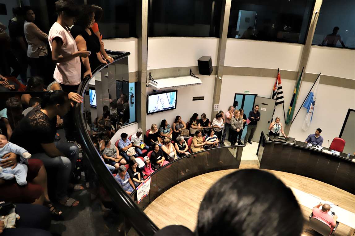 Sob protesto de pais e educadores, Secretaria reforça necessidade de gestão compartilhada de creches