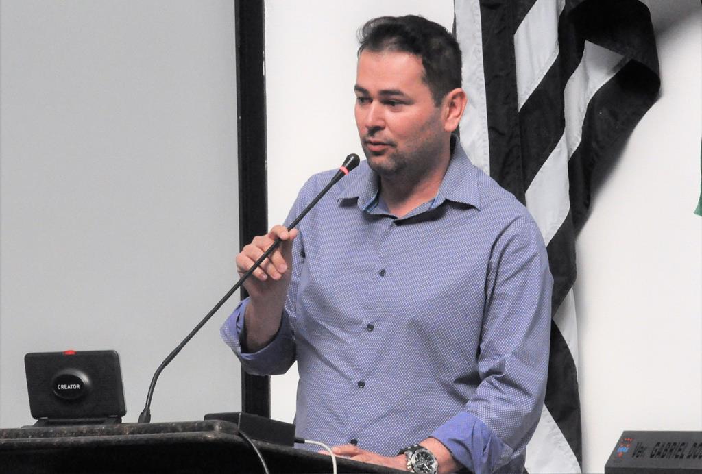 A pedido de Dr. Marcelo Oliveira, Prefeitura estuda viabilidade de instalação de lombada em rua do Centro Residencial