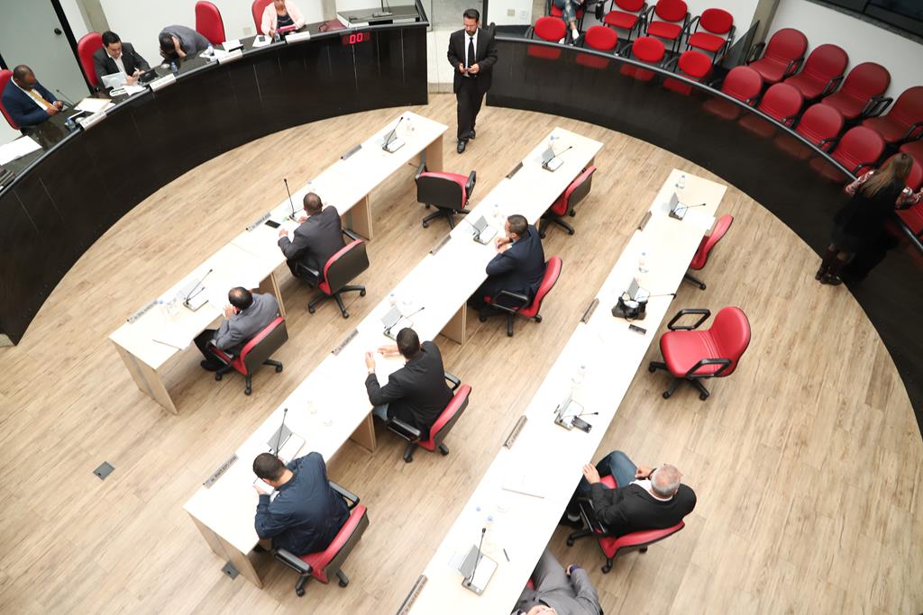 Com mais de 40 emendas, Orçamento 2019 é aprovado em 2a discussão e votação