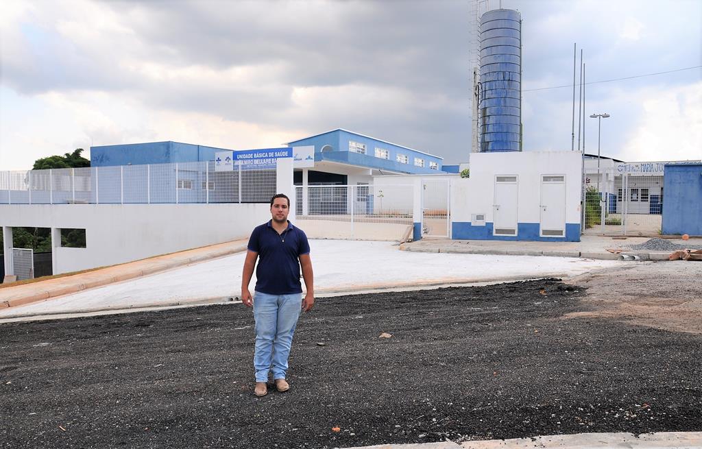 Rafael Laranjeira confere execução de acesso viário à UBS da Vila Pilar