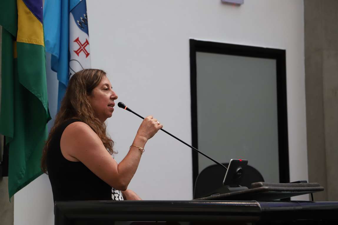 Ana Poli defende políticas de combate às violências contra mulheres e idosos