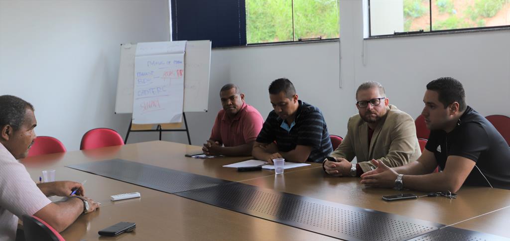 Secretária de Saúde reavaliará procedimento utilizado pelo Caps para troca de receita