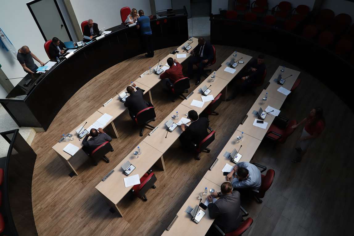 Câmara derruba projeto da Prefeitura para regular horário de funcionamento de adegas
