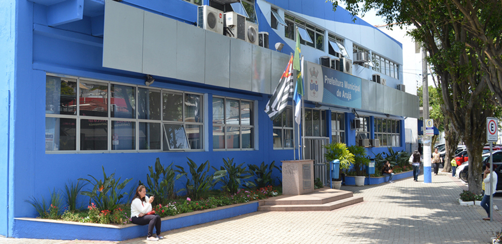 Executivo promulga reajuste salarial de servidores municipais