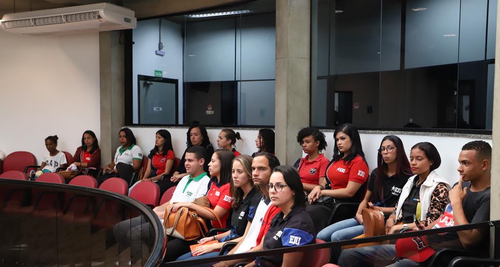 Resumo da Sessão: Prefeitura solicita inclusão de 7 milhões de recursos extras no Orçamento de 2019