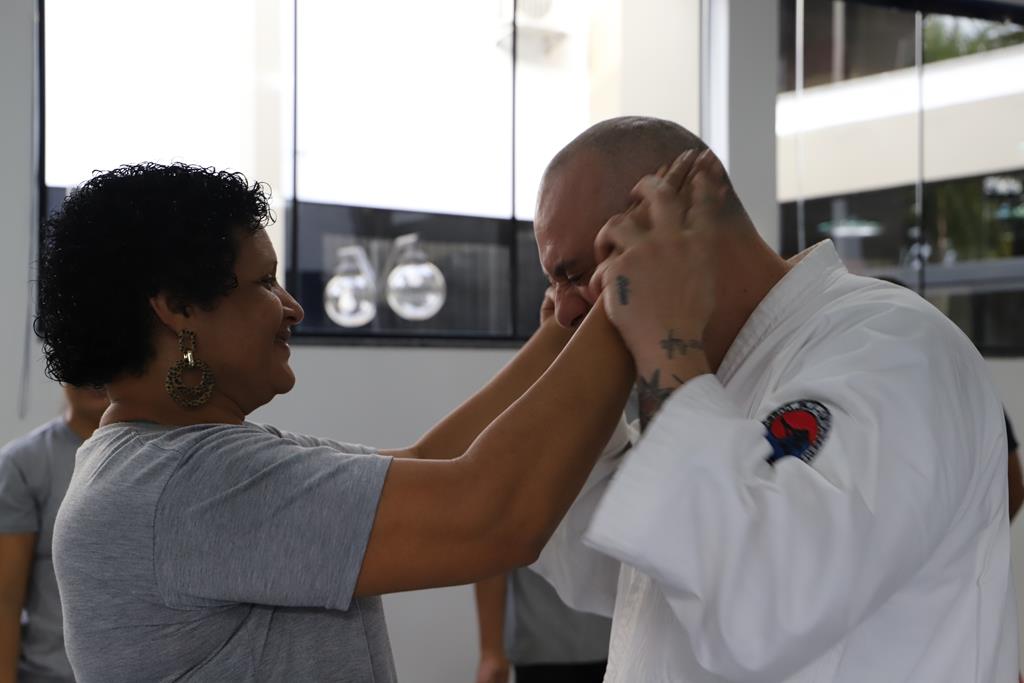 Servidores da Câmara aprendem técnicas de defesa pessoal