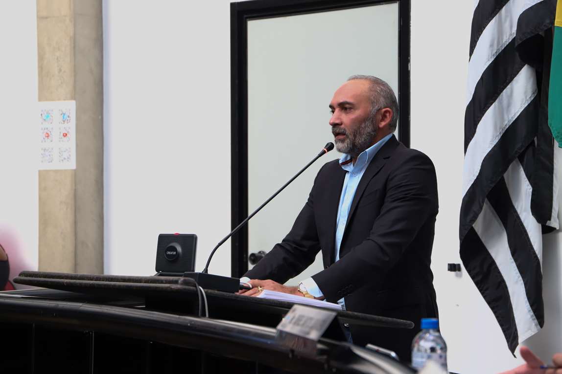Justiça reverte condenação de vereador