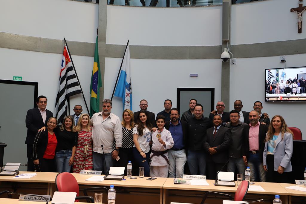 Resumo da Sessão: Plenário deu início à análise das emendas
