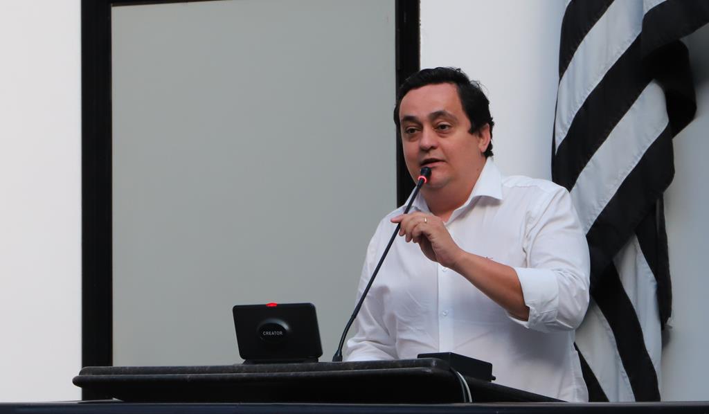 Comissão Processante notificará prefeito e vice sobre denúncia