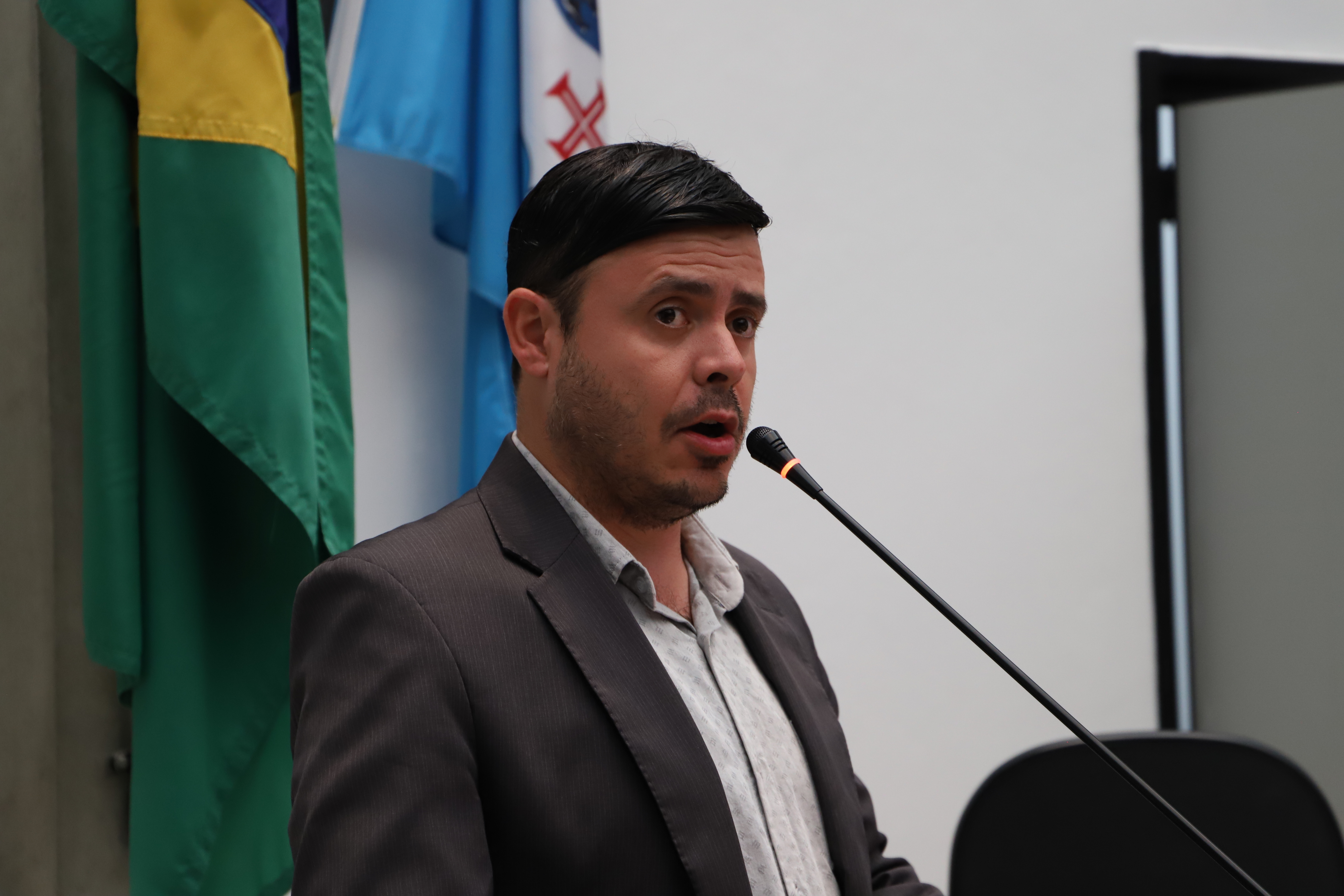 Aprovada proposta de Maiolino que garante abono de ausência a pacientes em quimioterapia
