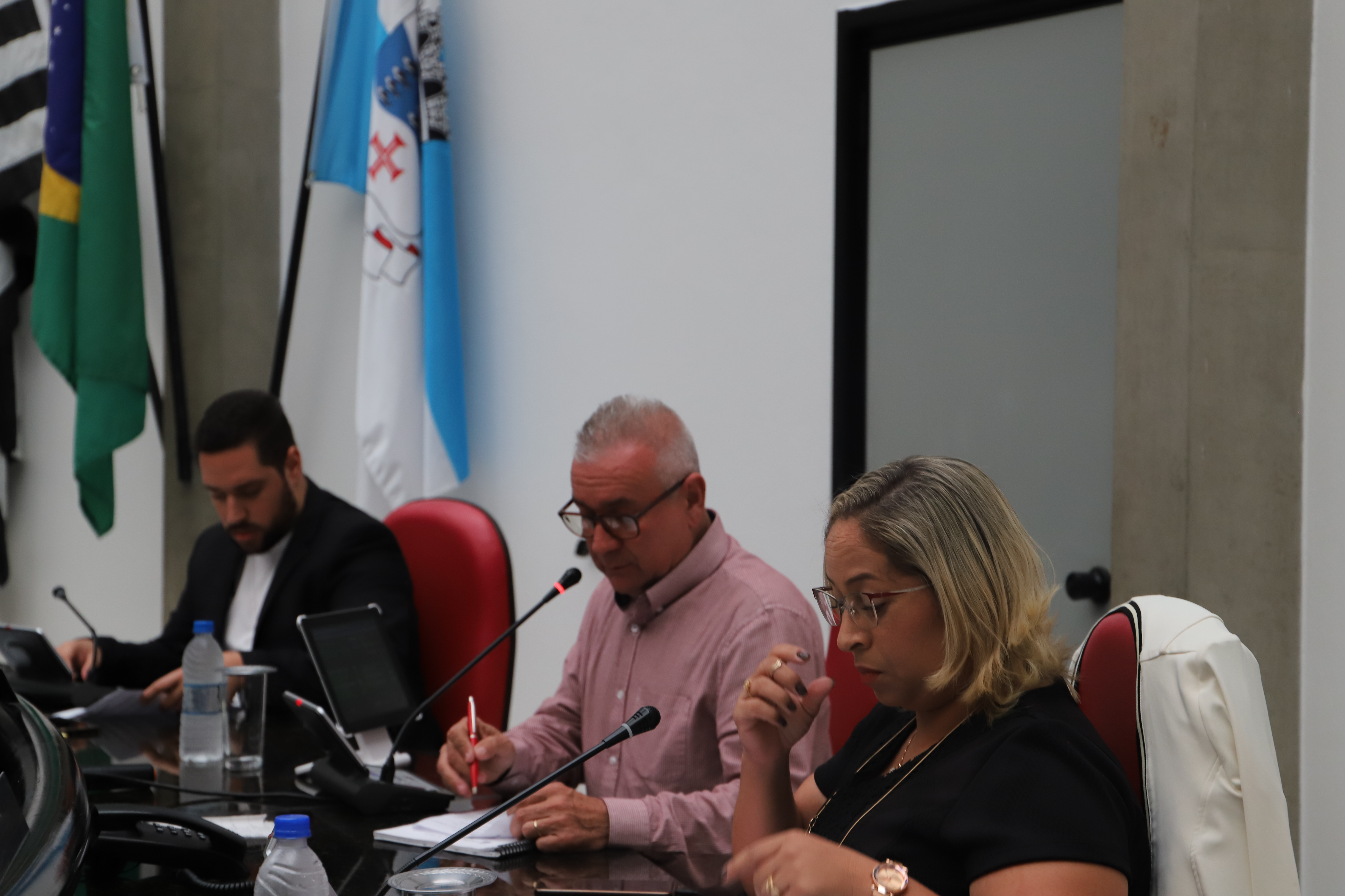 Resumo da Sessão: Orçamento 2020 é aprovado em 1ª discussão e votação