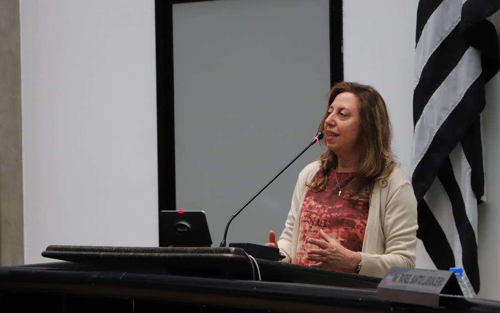 Vereadora apela a deputado estadual por Delegacia da Mulher em Arujá