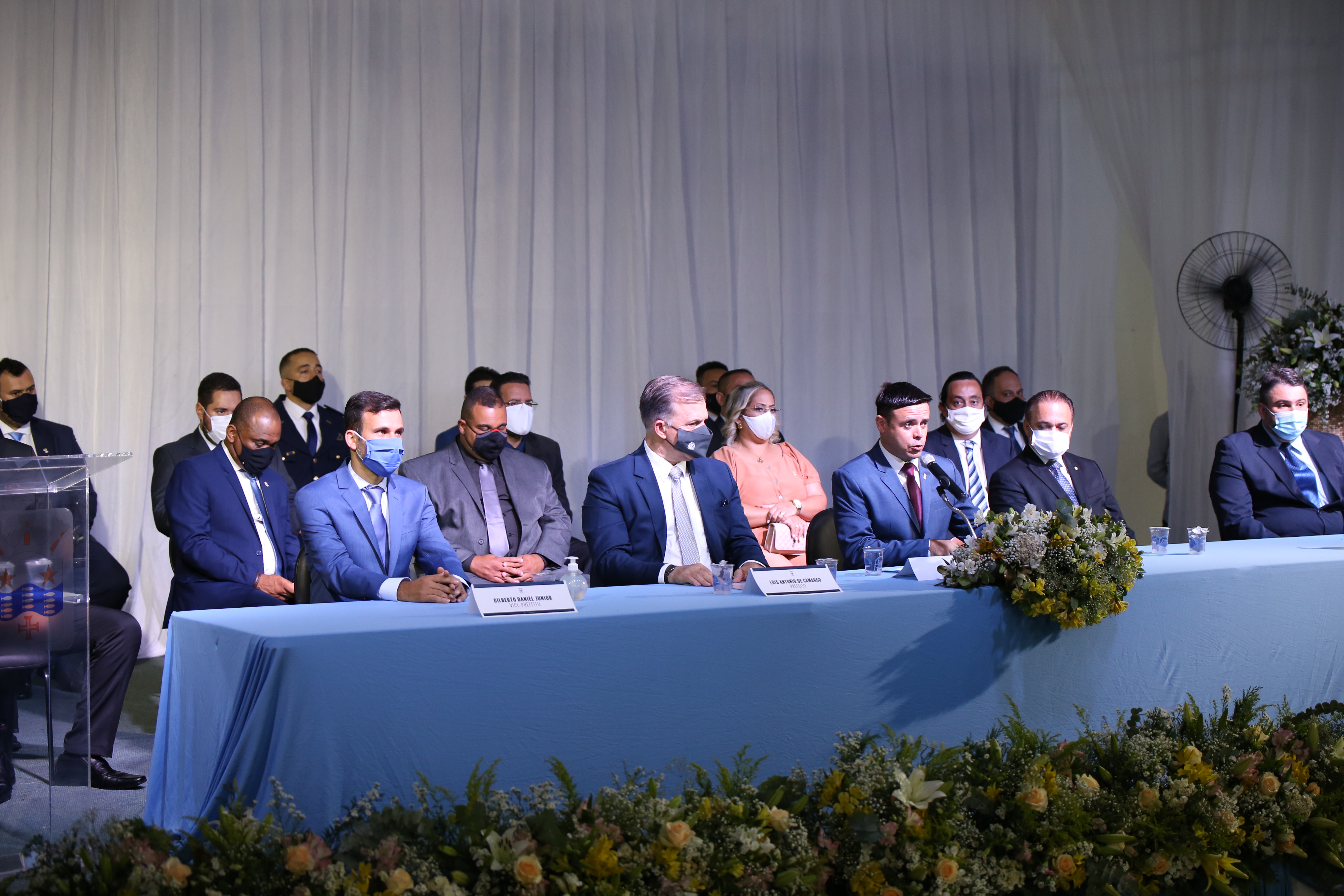 Em Sessão Solene, vereadores, prefeito e vice tomam posse em Arujá